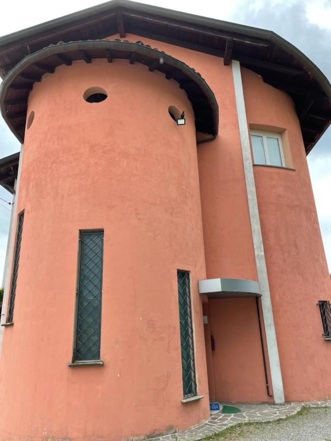 Casa Azzurra Camere Serravalle Sesia Экстерьер фото