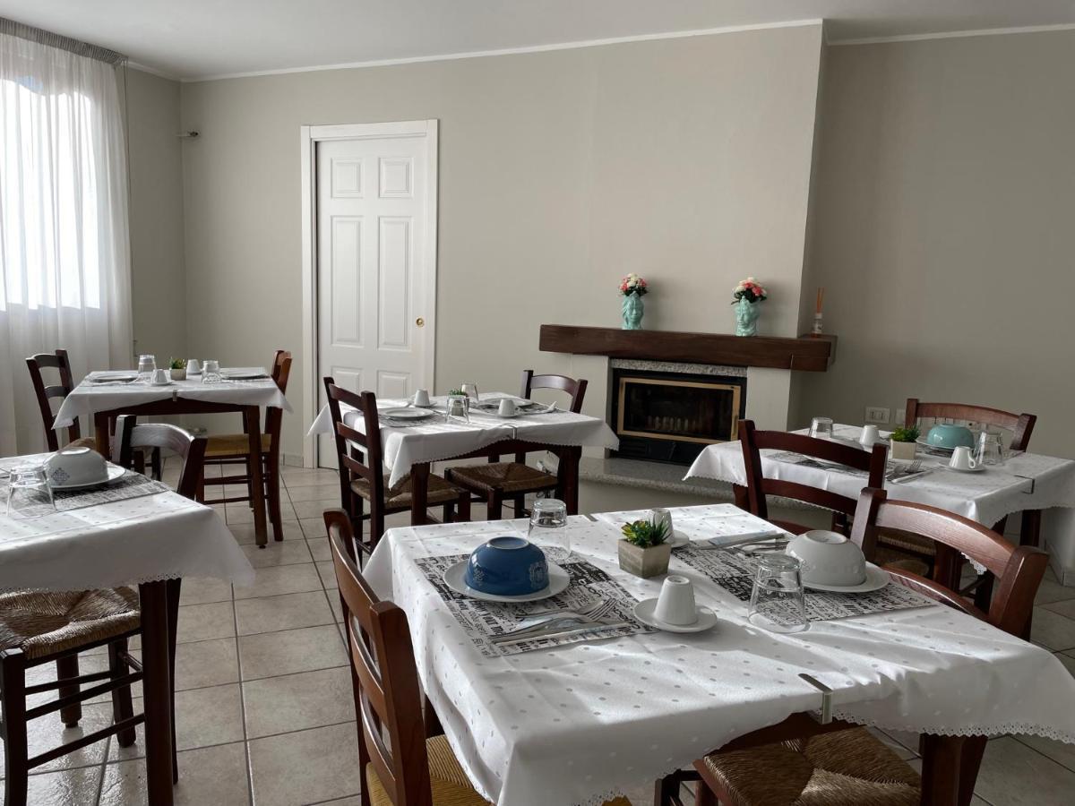 Casa Azzurra Camere Serravalle Sesia Экстерьер фото